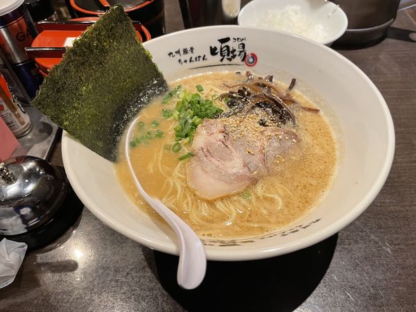 「白頃場ラーメン」@小岩豚骨らーめん 頃場の写真