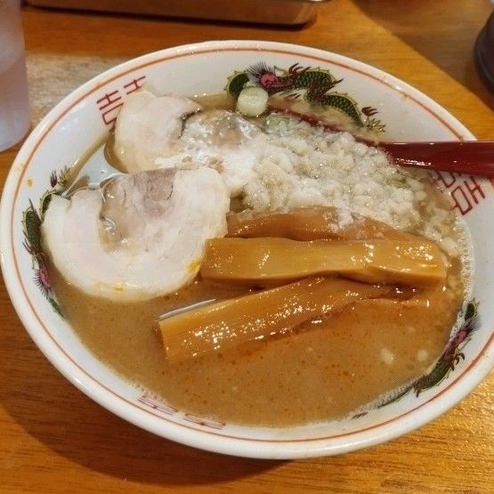「豚骨らぁめん+メンマ増し」@らぁめんつけめん 力龍の写真