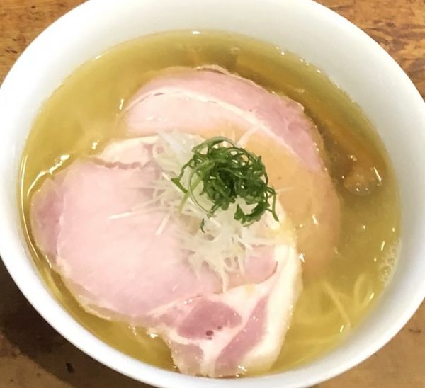 「塩そば 900円」@中華そば しば田の写真