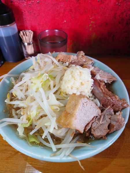 「チャーシュー麺　ニンニク」@ラーメン髭の写真
