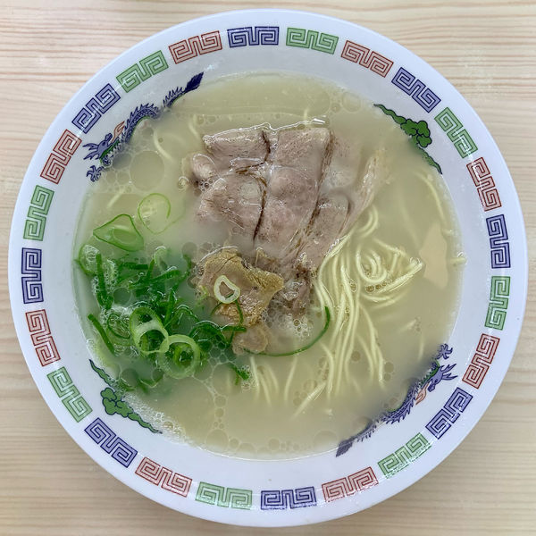 「博多ラーメン（290円）」@はかたや 春日店の写真