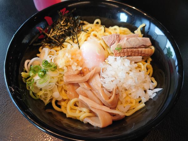 「油そば(大盛)820円+半熟たまご100円」@東京油組総本店 久米川組の写真