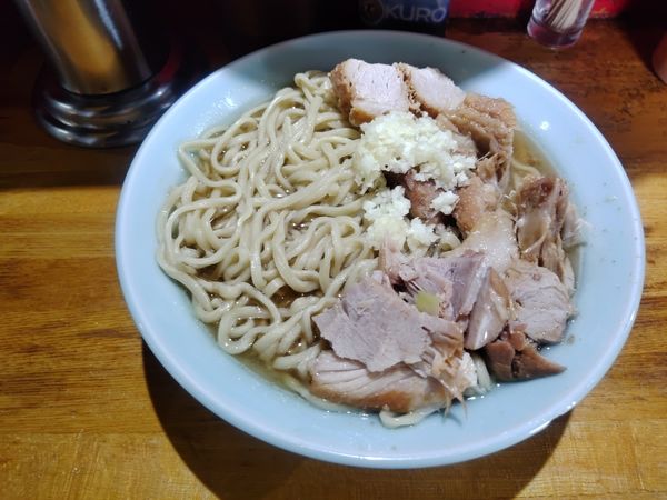 「チャーシューメンヤサイ抜きニンニク少なめ」@ラーメン髭の写真