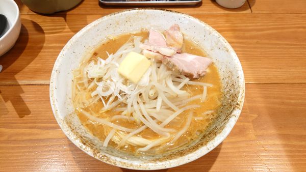 「味噌ラーメン 880円 + ネギ焼豚丼 310円」@麺屋 真心の写真