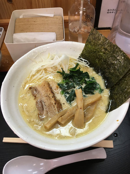 「背脂ラーメン　890円」@湯河原ラーメンの写真