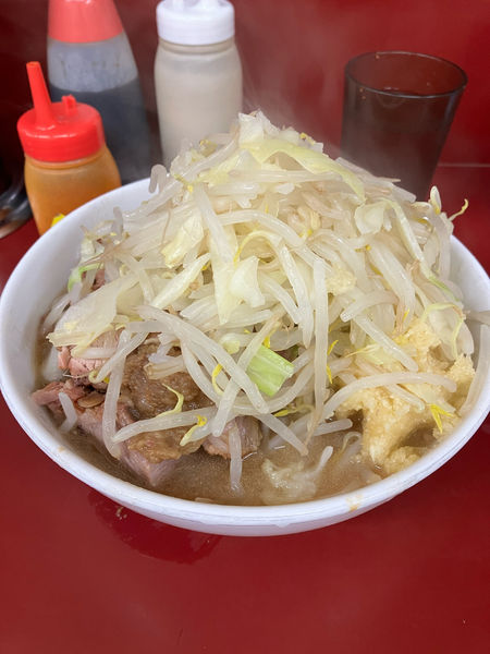 「ラーメン　豚入り（ニンニクヤサイ）」@ラーメン二郎 相模大野店の写真
