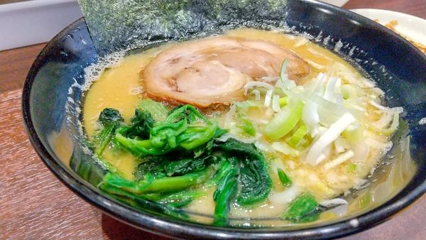 「#醤油豚骨 #750円 #餃子セット #250円」@横浜家系ラーメン 源平家の写真