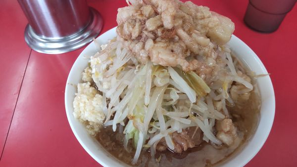 「麺半分750円ニンニク、野菜、アブラ」@ラーメン二郎 茨城守谷店の写真
