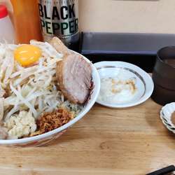 小ブタ4枚汁なし  玉ねぎ  とろろ  魚粉