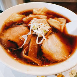 東京神保町らーめん 昔味 ワンタン麺