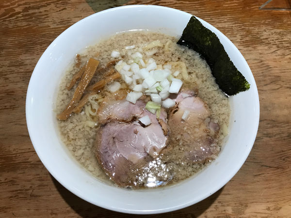 「背脂中華そば　900円」@中華そば コヨシ 渋谷店の写真