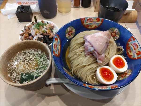「特製鰹昆布水つけめん(300㌘)·チャーシューご飯(マヨ抜)」@つけめん金龍の写真