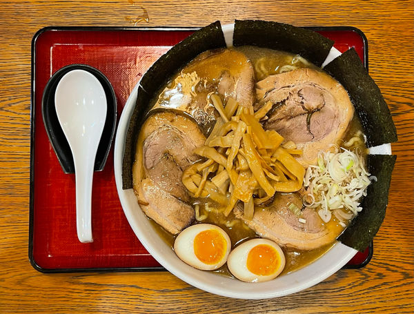 「中華麺(大盛り、全部乗せ)」@めん 和正の写真