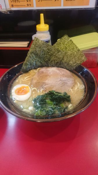 「ラーメン　固め　油多め」@横浜家系ラーメン 並木家の写真