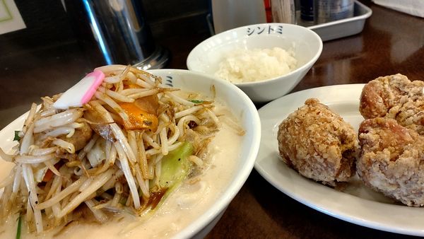 「濃厚タンメン+唐揚げセット（合計1080円税込）」@極濃湯麺シントミ 本庄インター店の写真