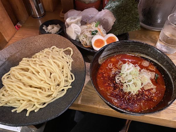 「辛味味噌つけ麺並＋特製」@つけ麺屋 やすべえ 赤坂店の写真
