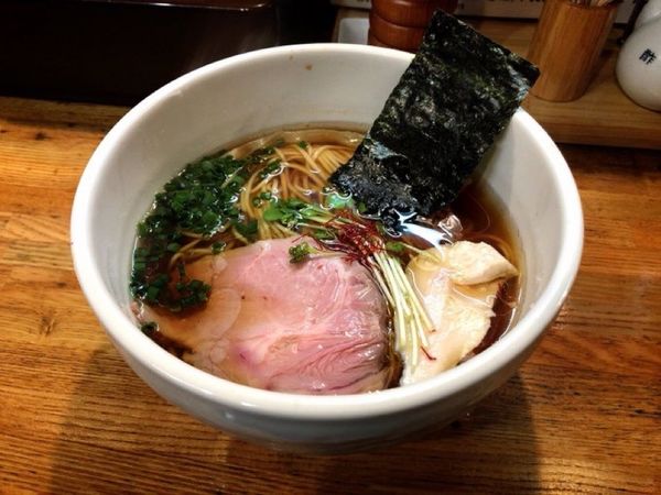 「鶏清湯 醤油ら〜めん」@麺庵 小島流の写真