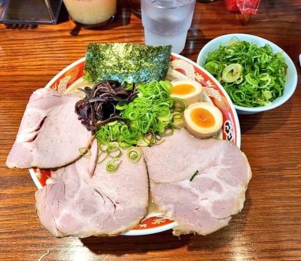 「濃厚ラーメン 太麺大盛固め+九条ネギ」@ラーメンかなやの写真