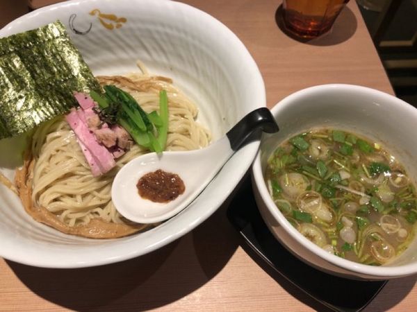 「蛤の塩細つけそば」@SOBAHOUSE 金色不如帰 新宿御苑本店の写真