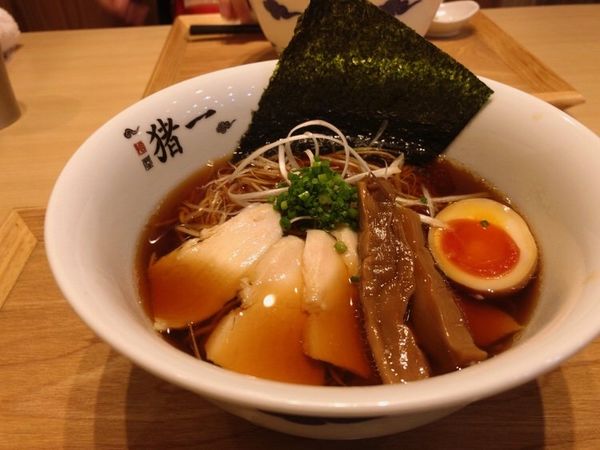 「支那そば」@麺屋猪一 本店の写真