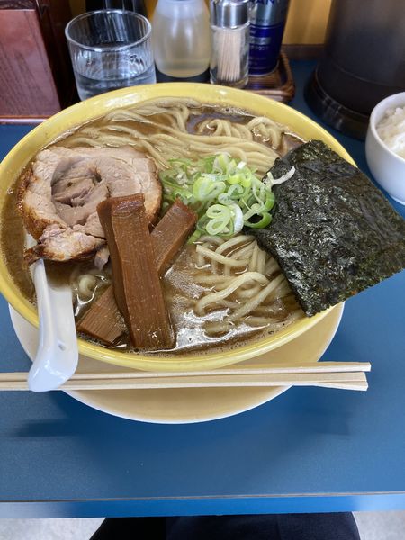 「よし丸ラーメン800円」@らーめん よし丸の写真
