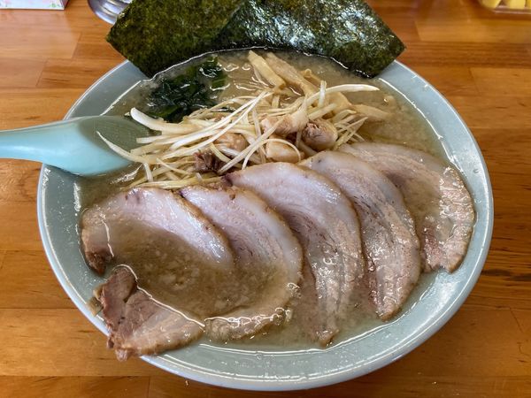 「正油ネギチャーシュー1050円+サービス半ライス」@ラーメンショップ 足利50号店の写真