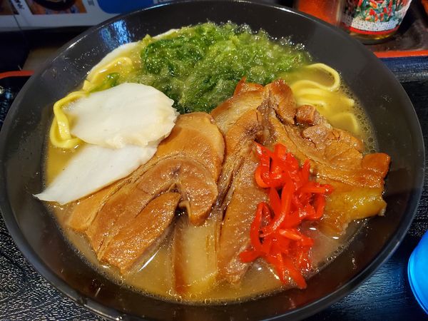 「アーサそば＋三枚肉」@べにはまの写真