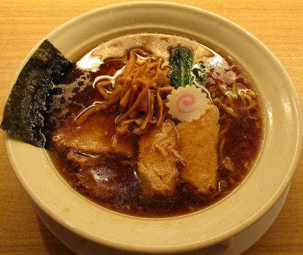 「醤油ラーメン　800円」@長岡食堂 東京ラーメン横丁店の写真