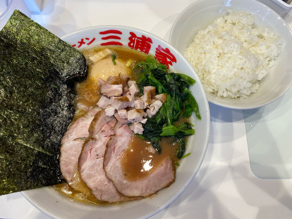 「上ラーメン+チャーシュー1枚トッピング」@ラーメン 三浦家の写真