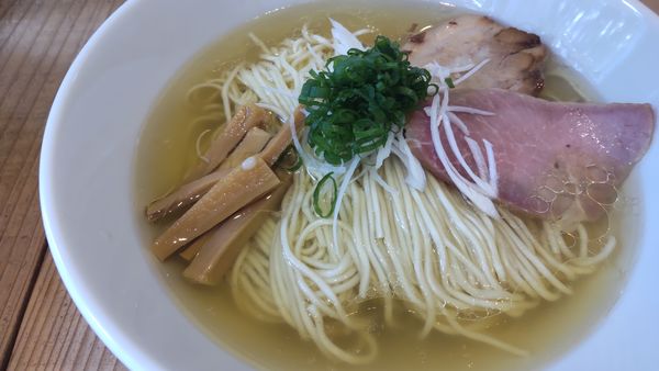 「鶏ソバ（潮）850円」@The Noodles & Saloon Kiriyaの写真