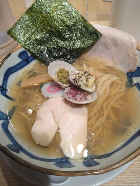 「蛤醤油トリュフバターらぁ麺」@貝と煮干し、時々濃厚の写真