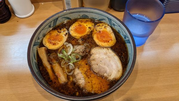 「醤油ラーメン」@焦がしネギらーめん 葱次郎 大宮東口店の写真