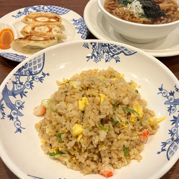 「チャーハン＆餃子・半ラーメンセット769円【クーポン割】」@バーミヤン 千葉ニュータウン中央店の写真