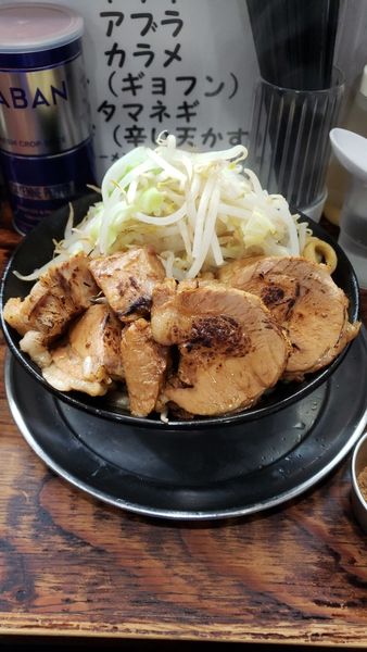 「子豚ラーメン」@麺でる 川崎店の写真