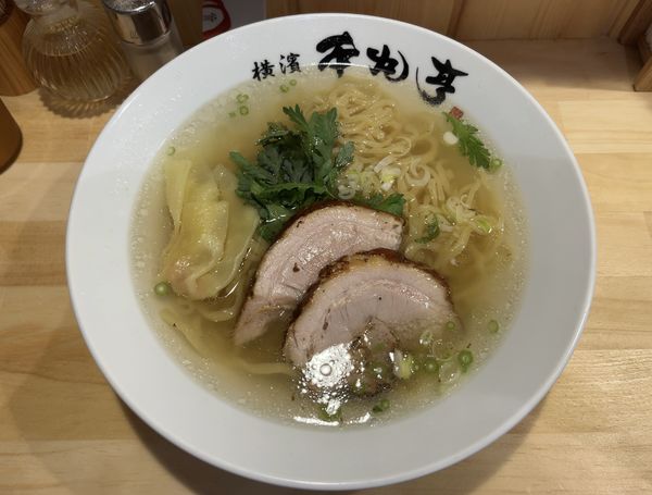 「本丸塩ら〜麺」@横濱 本丸亭 新橋店の写真