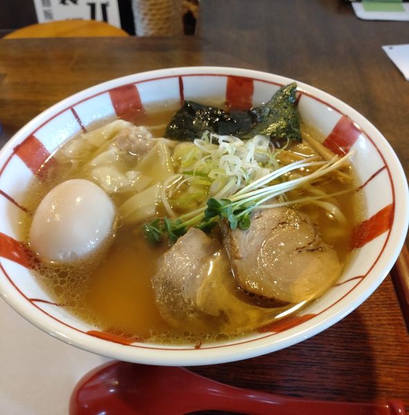 「特製手打ち醤油　大盛」@ラーメン厨房 ぽれぽれの写真