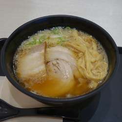 背脂醤油ラーメン