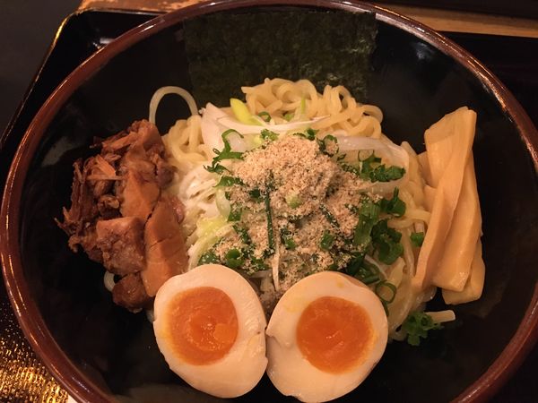 「油そば」@つけ麺 らぁ麺 油そば 六郎 仙台名掛丁店の写真