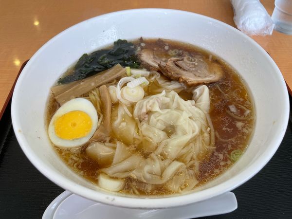 「ワンタンめん」@ラーメンレストラン ぐるめんの写真
