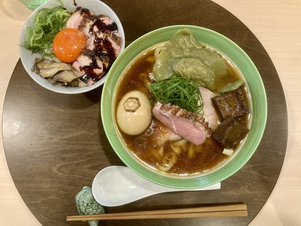 「特製手打中華蕎麦＋気まぐれ肉ご飯」@手打麺祭 かめ囲の写真