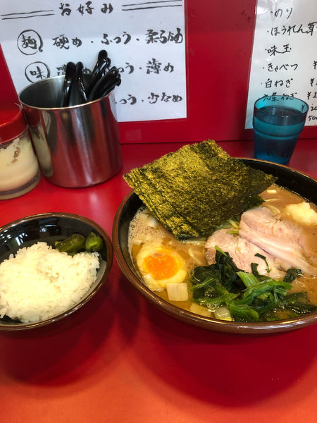 「特製らーめん中　900円」@らーめん 谷瀬家 新橋店の写真