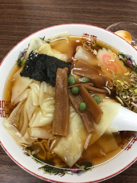 「ワンタン麺」@多万里食堂の写真