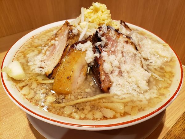 「魚郎らーめん(大盛)　背脂マシ」@せたが屋 本店の写真