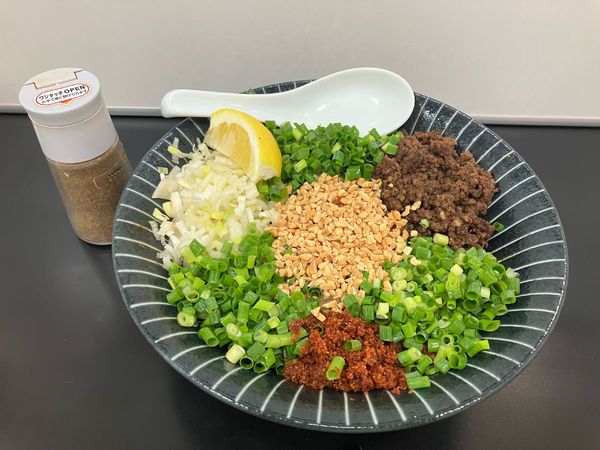 「新担々麺（大盛り）」@自家製麺SHINの写真