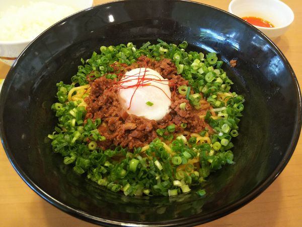 「【限定】旨辛汁なし担々麺　※ライス＋麻辣油増し（無料）」@ガスト 岡谷インター店の写真