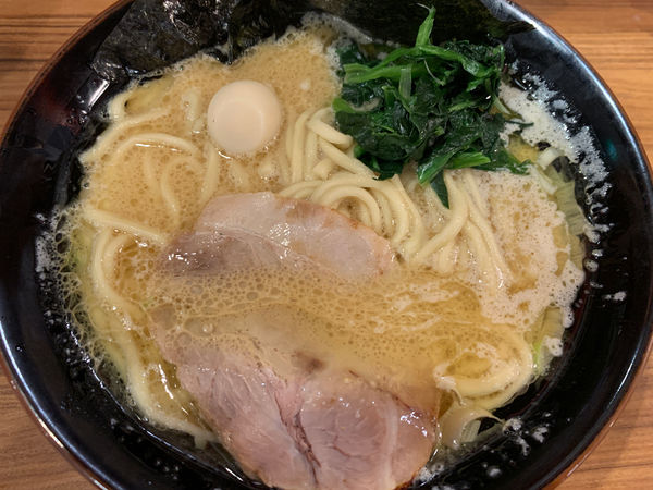 「ラーメン 並」@横浜家系ラーメン 壱角家 下北沢店の写真