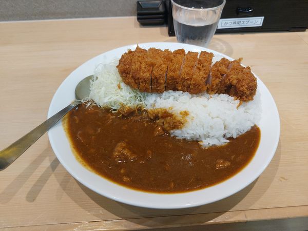 「ロースカツカレー大盛」@とんかつ檍のカレー屋 いっぺこっぺ 新橋店の写真