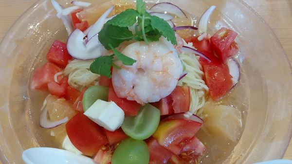 「【夏季限定】海老とトマトと果実の冷麺(¥980)」@中華蕎麦 はるの写真