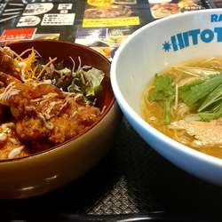 ランチ麺セット(957円税込)