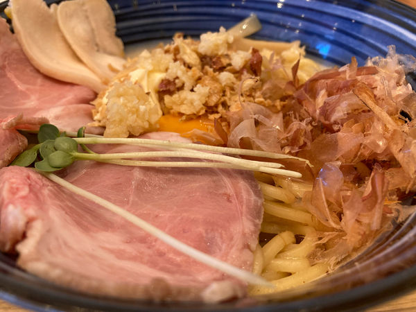 「まぜそば（肉あり）」@麺や 柚葉の写真